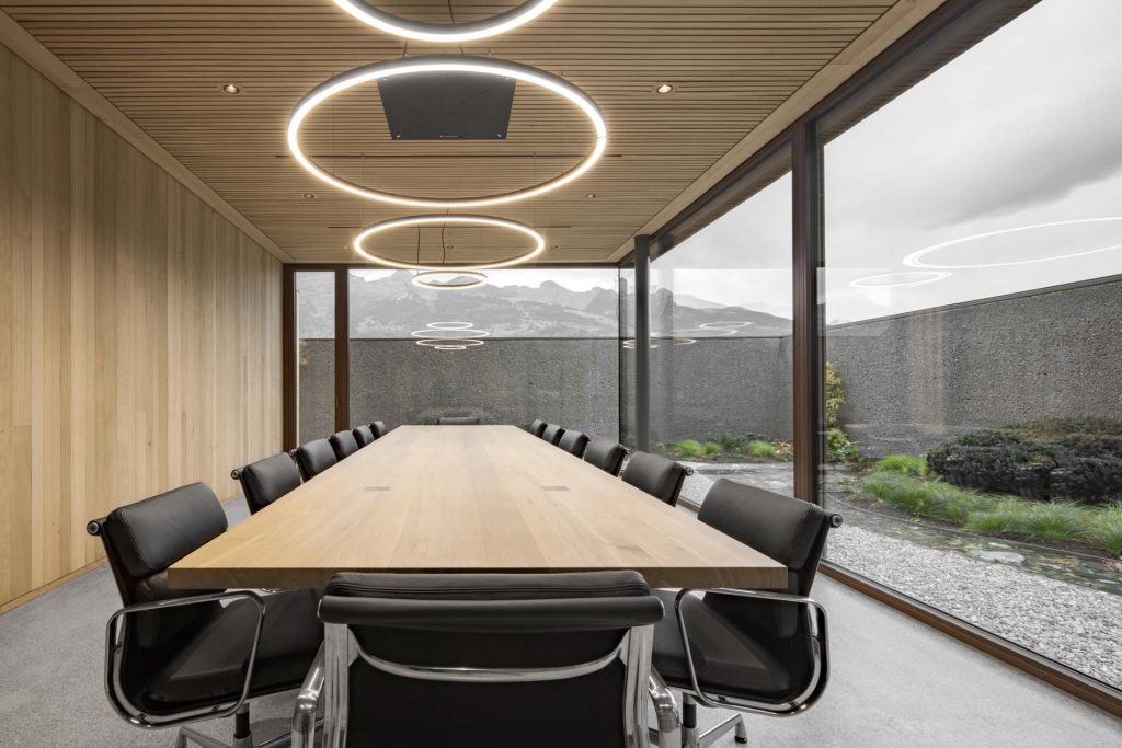 Moderne Besprechungsraum mit Aussicht